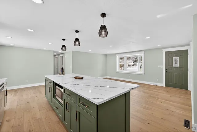 $259,900 | 119 Gulino Avenue, Camillus, NY 13031