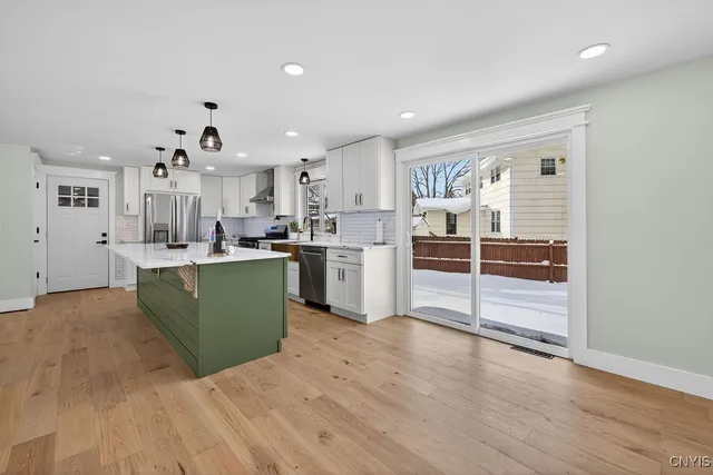 $259,900 | 119 Gulino Avenue, Camillus, NY 13031