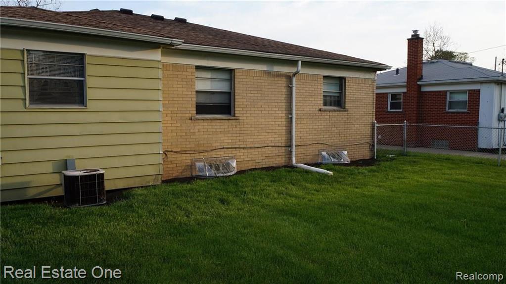 3321 Rome Avenue Warren, MI 48091 - Photo 16 of 23