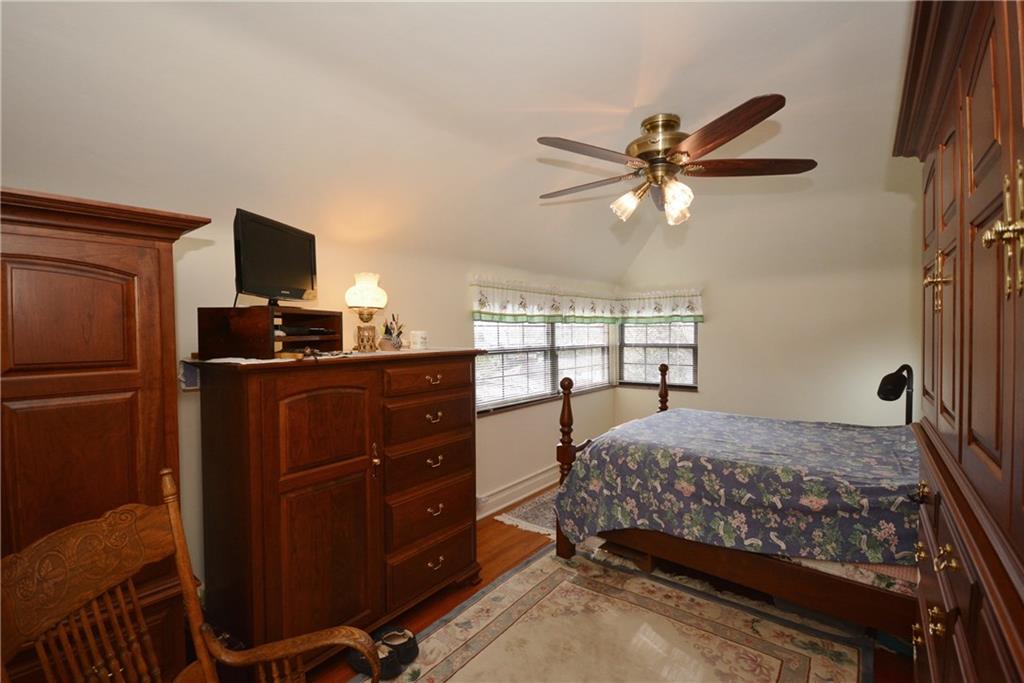 1166 Varner Road Pittsburgh, PA 15227 - Photo 13 of 25 Gallery Image 13