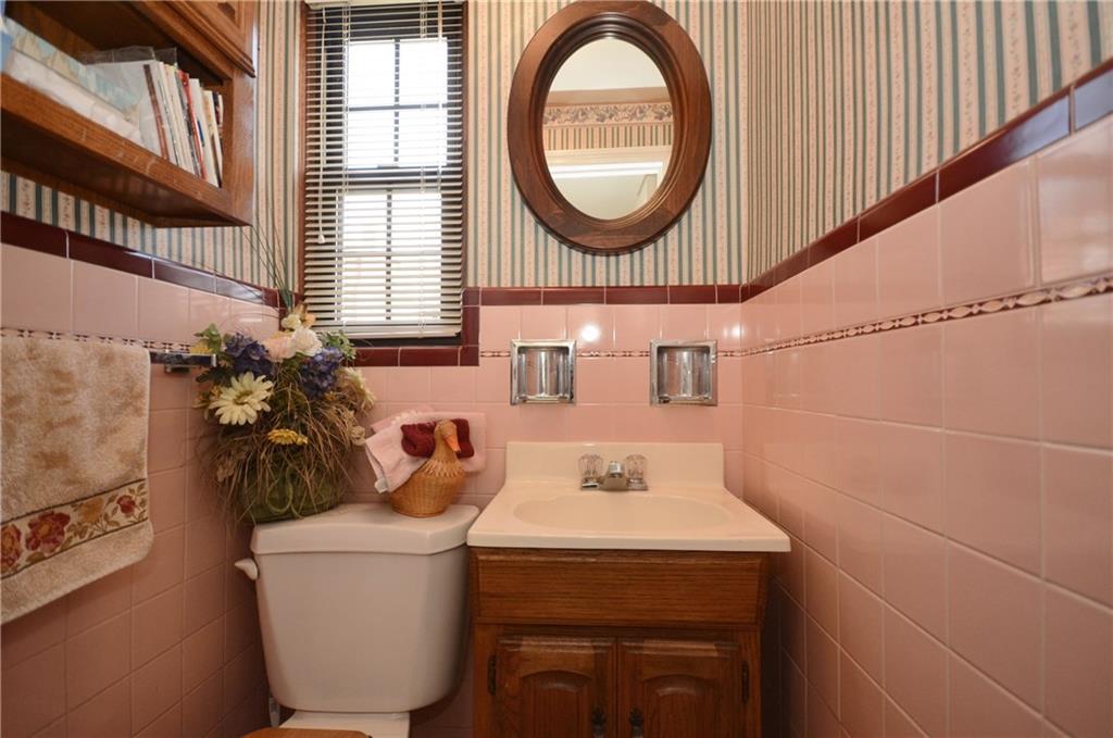 1166 Varner Road Pittsburgh, PA 15227 - Photo 17 of 25 Gallery Image 17