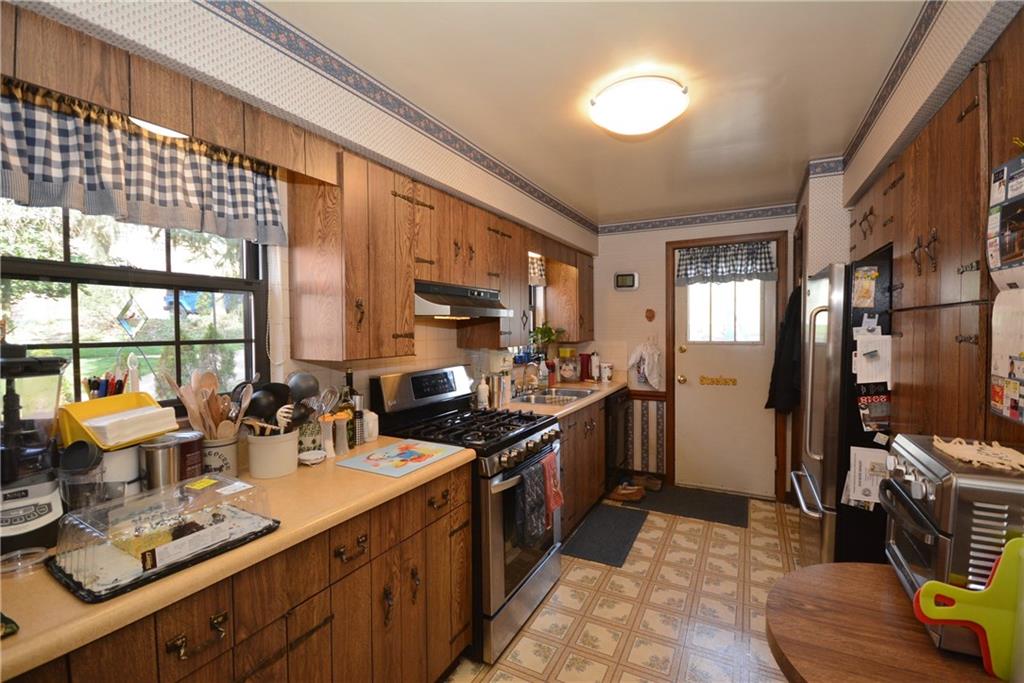 1166 Varner Road Pittsburgh, PA 15227 - Photo 7 of 25 Gallery Image 7