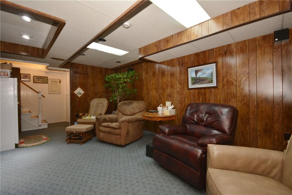 1166 Varner Road Pittsburgh, PA 15227 - Photo 10 of 25 Gallery Image 10