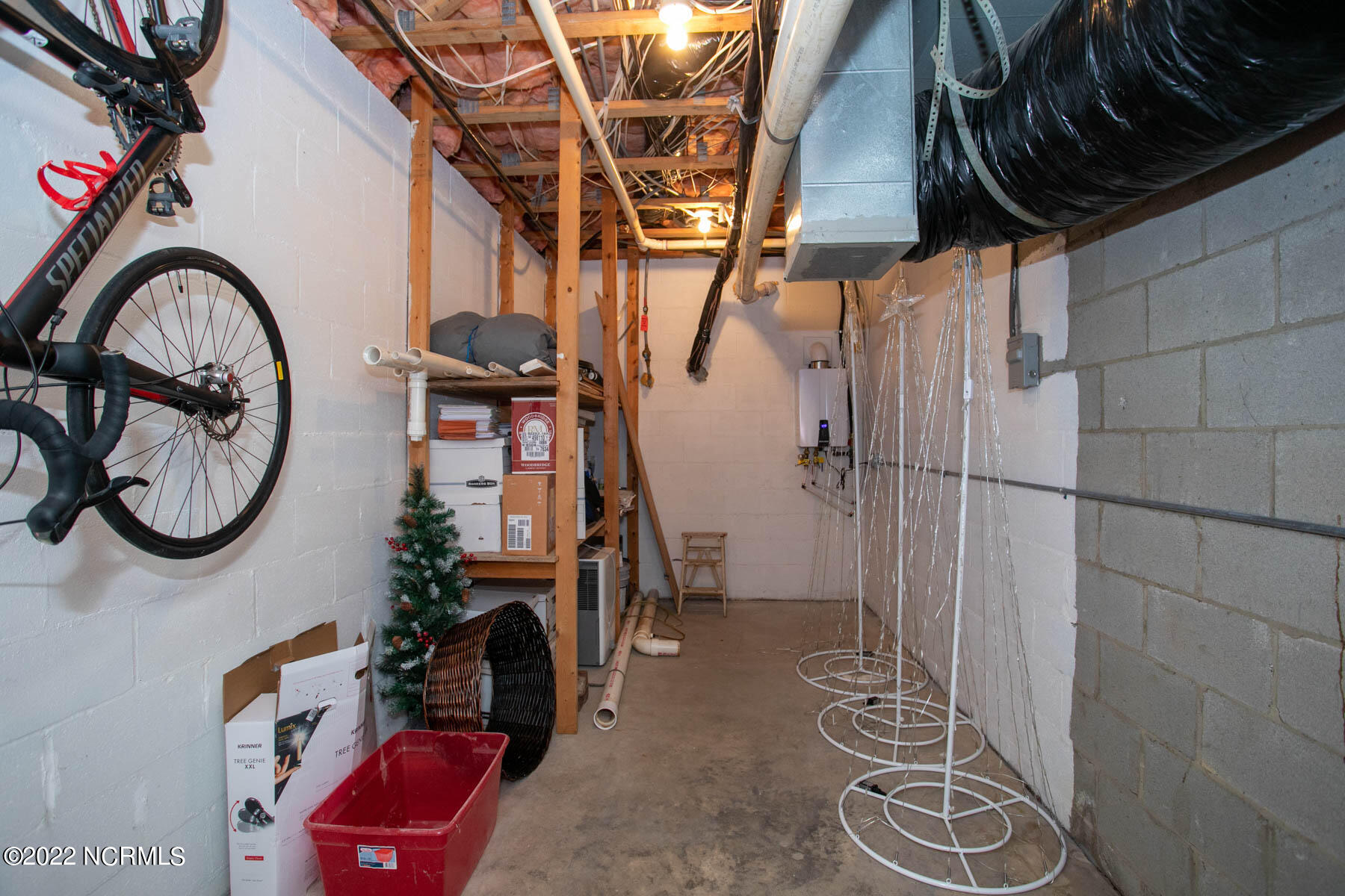 10 Beckett Ridge Pinehurst, NC 28374 - Photo 34 of 42 lower storage-workshop4