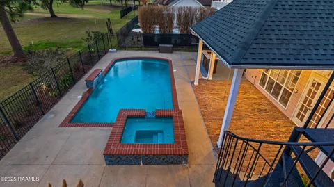 $750,000 | 302 Inverness Lane, Broussard, LA 70518