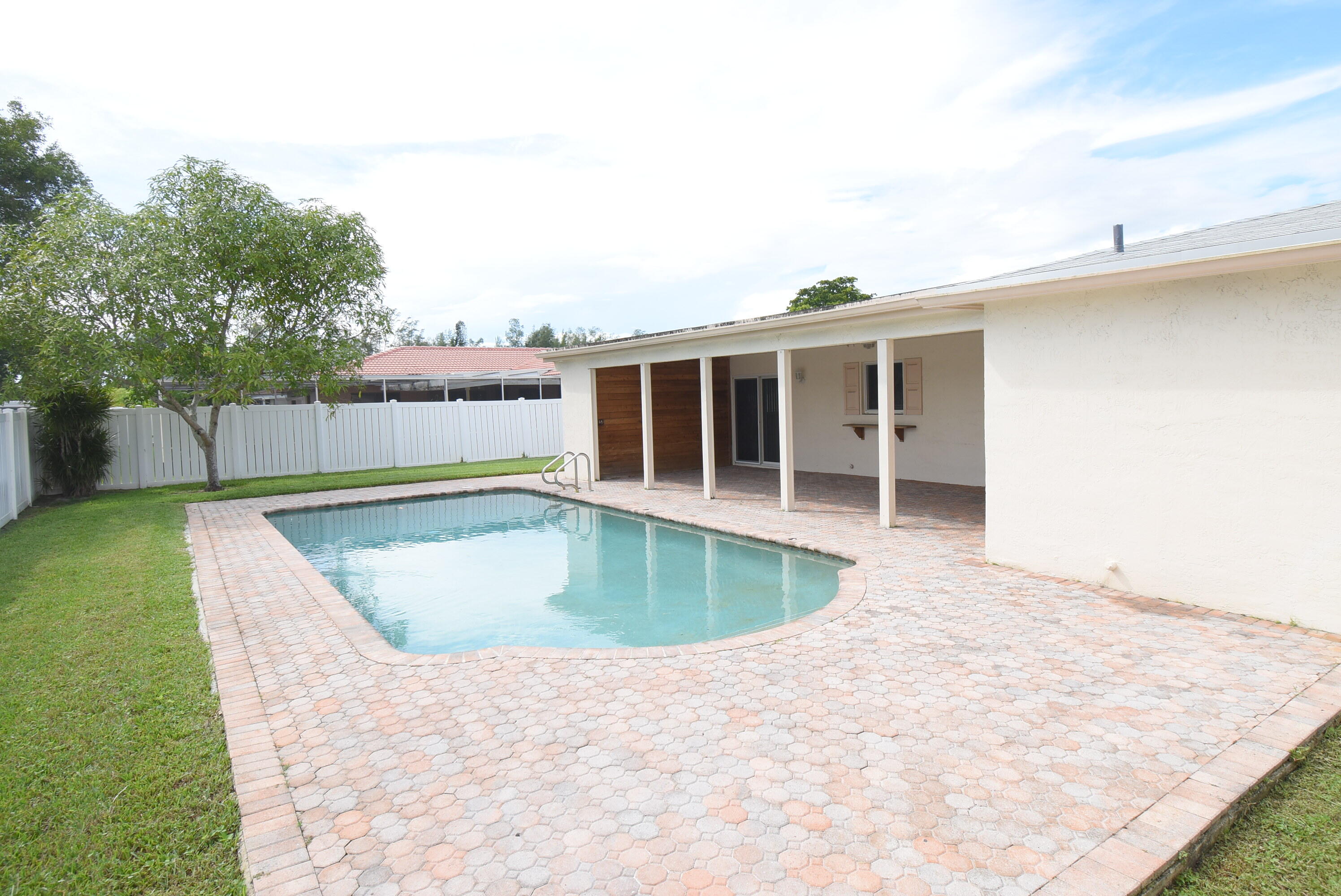 22465 Labrador Street Boca Raton, FL 33428 - Photo 19 of 33 DSC_0150