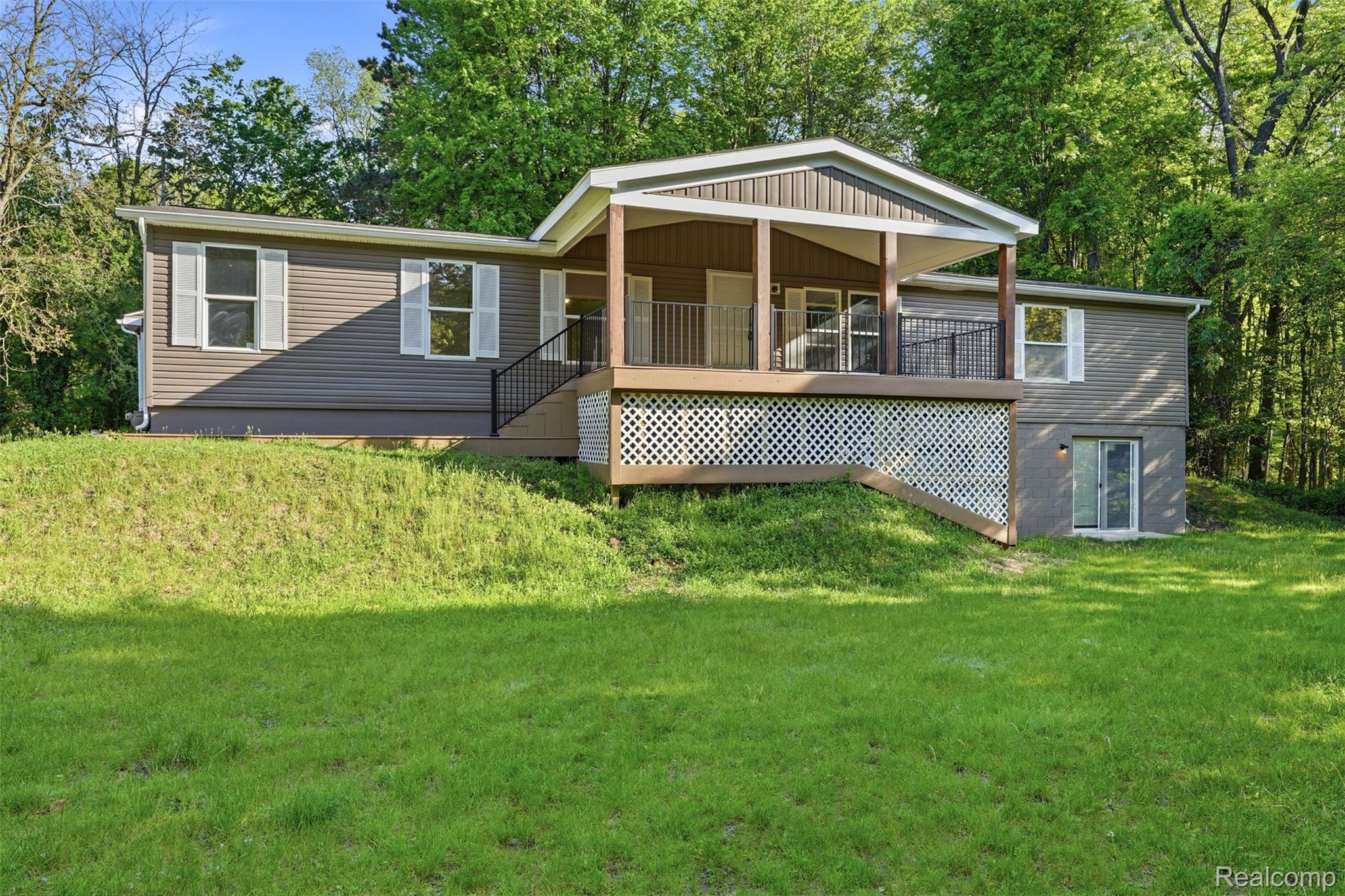 3432 Stanton Road Oxford, MI 48371 - Photo 1 of 48 004.jpg