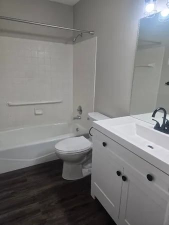 $137,900 | 4710 58th Avenue North, Unit 106, Crystal, MN 55429