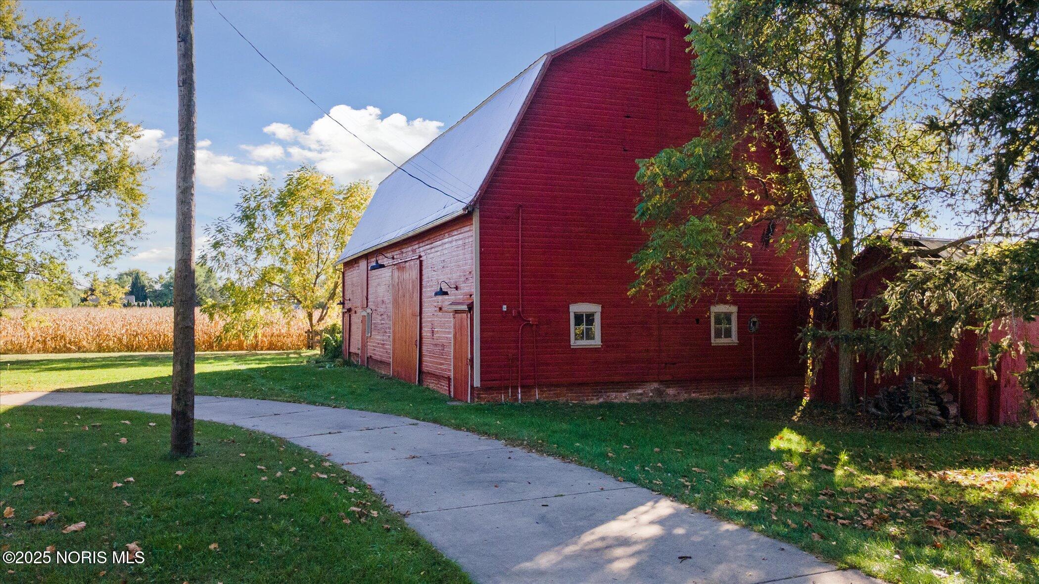3044 Albon Road Monclova, OH 43542 - Photo 57 of 93 Timberframe barn