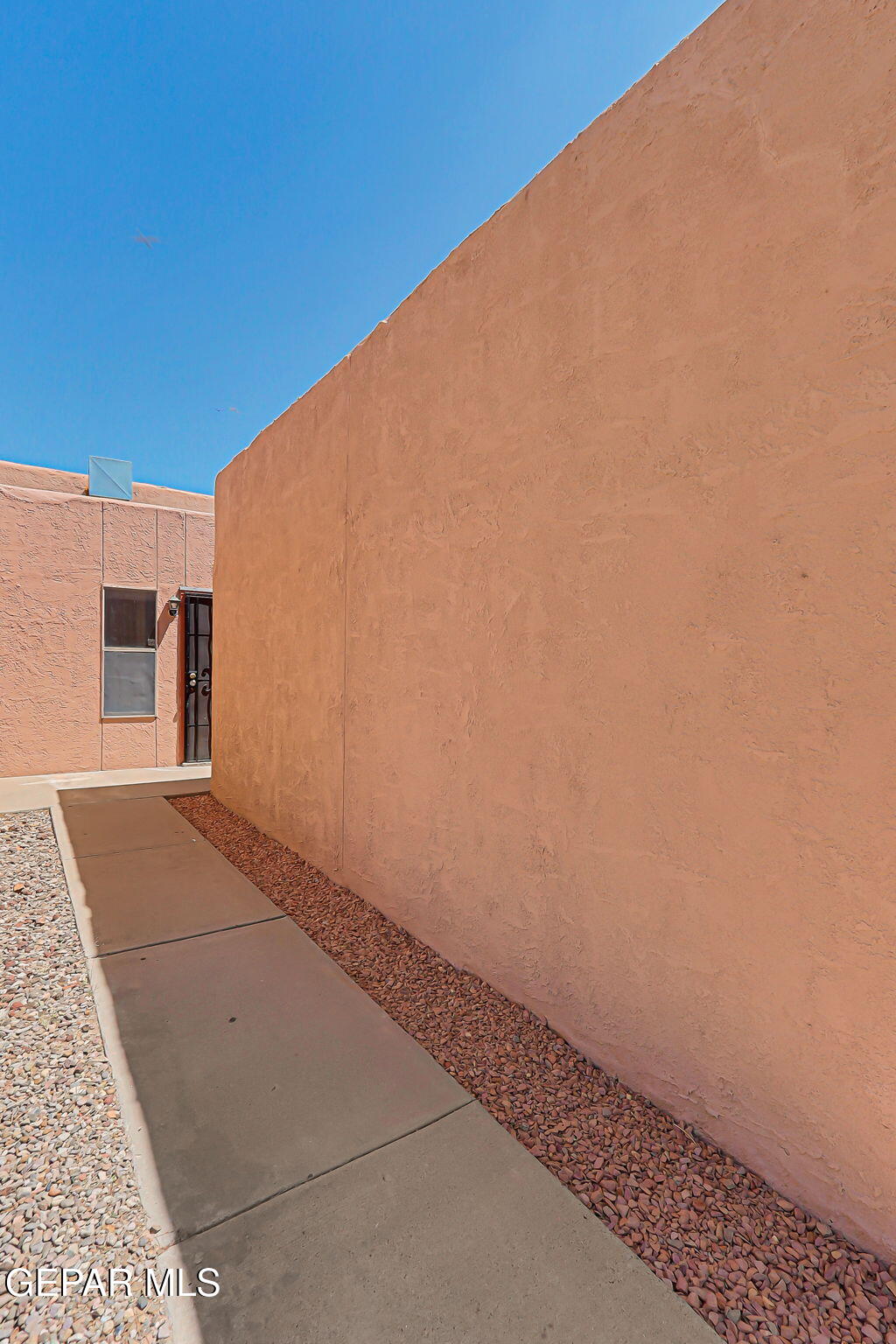 1053 Hillrise Court Las Cruces, NM 88011 - Photo 11 of 53 11-web-or-mls-IMG_9452