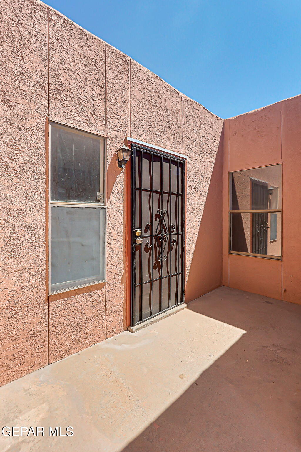 1053 Hillrise Court Las Cruces, NM 88011 - Photo 12 of 53 a view of a small space