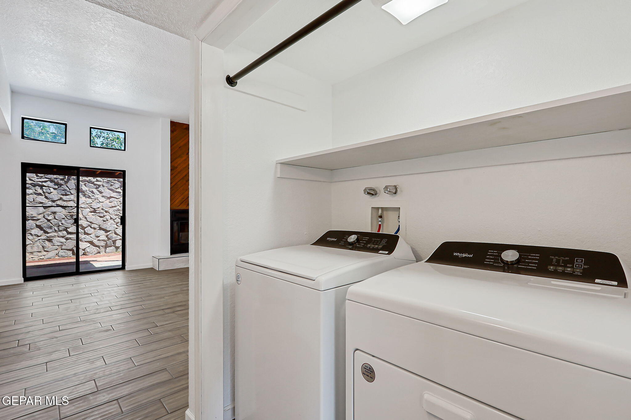 1053 Hillrise Court Las Cruces, NM 88011 - Photo 22 of 53 a utility room with dryer and washer