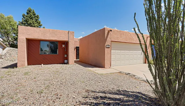 $230,000 | 1053 Hillrise Court, Las Cruces, NM 88011