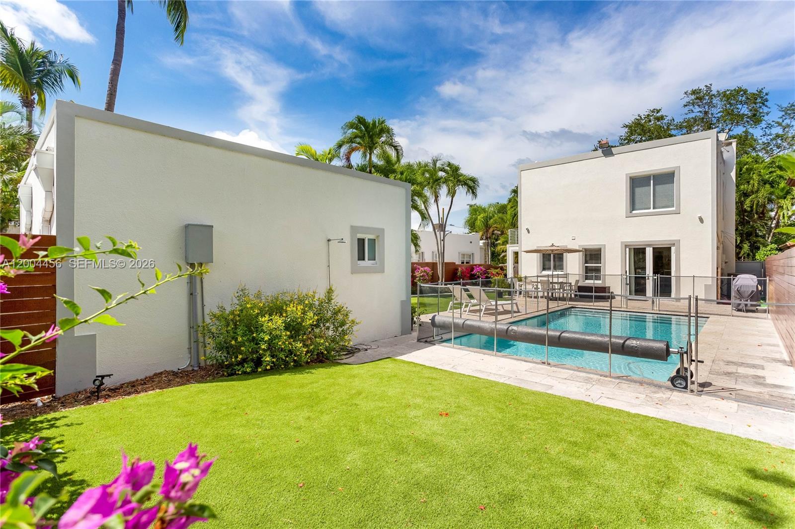152 Southwest 20th Road Miami, FL 33129 - Photo 5 of 22