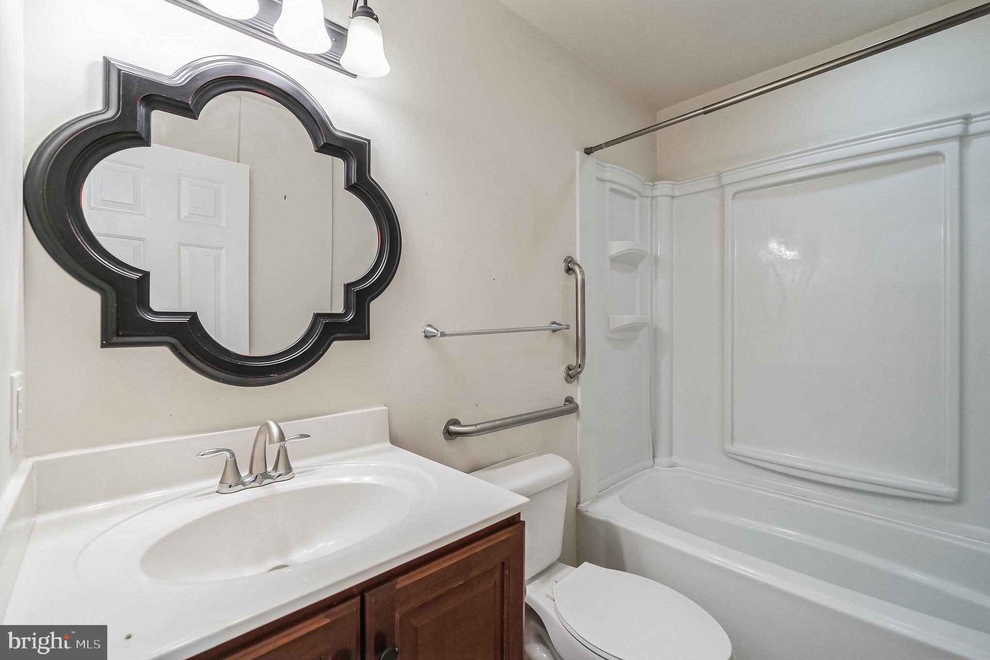 7220 Ridge Avenue, Unit C Philadelphia, PA 19128 - Photo 18 of 28 Hall bath