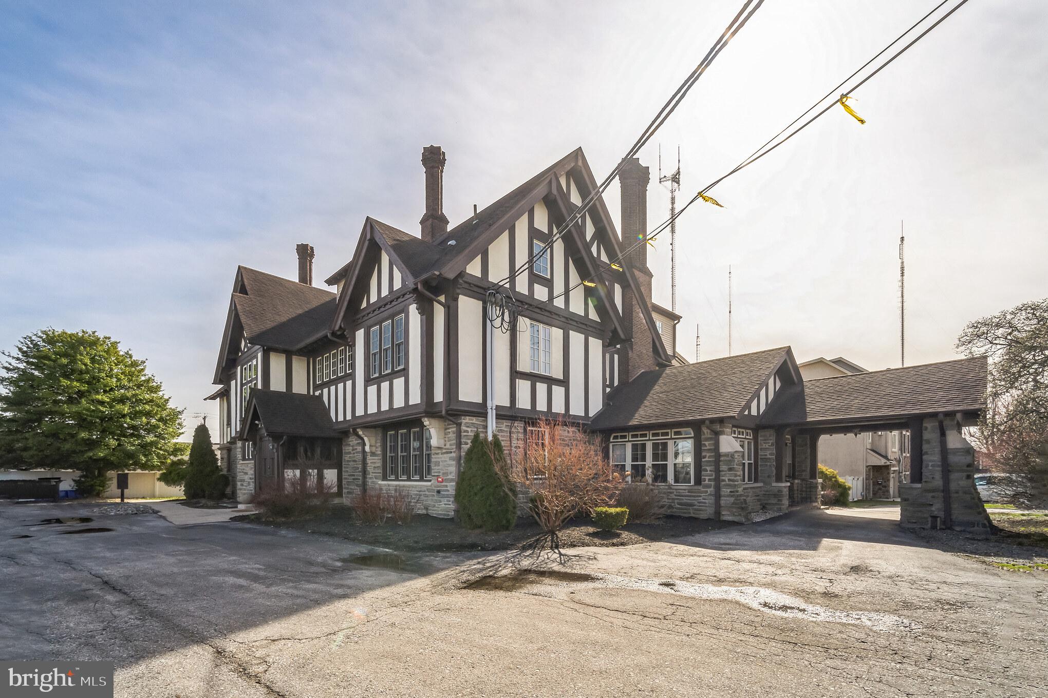 7220 Ridge Avenue, Unit C Philadelphia, PA 19128 - Photo 2 of 28