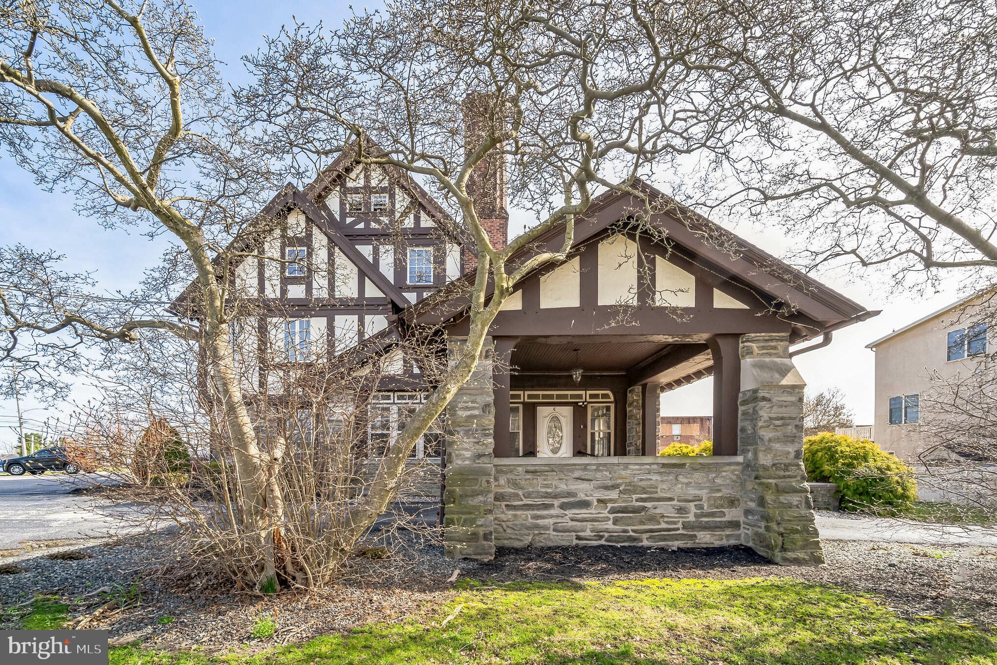 7220 Ridge Avenue, Unit C Philadelphia, PA 19128 - Photo 3 of 28