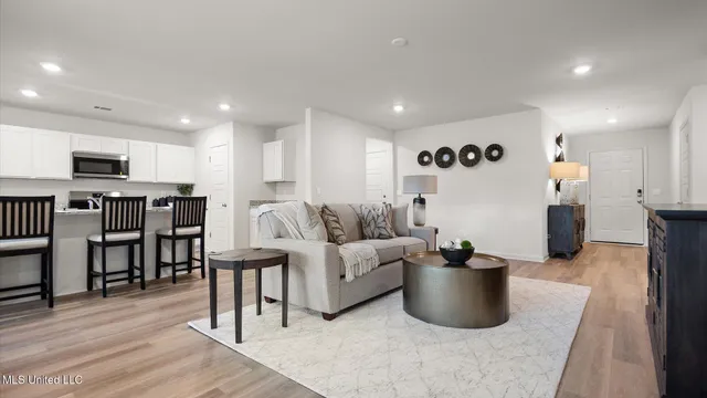 $302,400 | 248 Raulston Drive, Byram, MS 39272