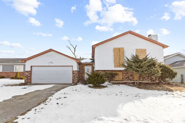 $249,900 | 626 Old Forge Lane, University Park, IL 60484