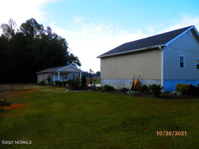 3175 Pine Log Road Whiteville, NC 28472 - Photo 6 of 30 3175at