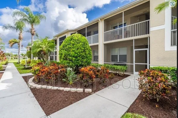 $4,200 | 5320 Hyland Hills Avenue, Unit 2225, Sarasota, FL 34241