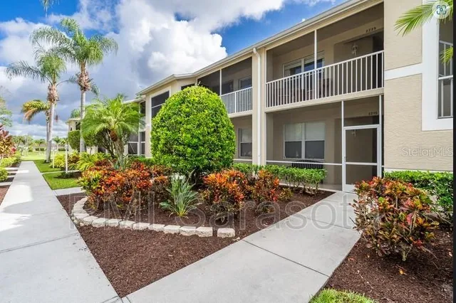$4,200 | 5320 Hyland Hills Avenue, Unit 2225, Sarasota, FL 34241