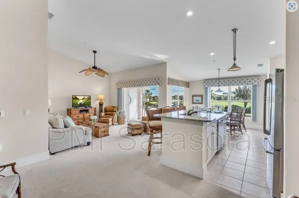 $4,200 | 5320 Hyland Hills Avenue, Unit 2225, Sarasota, FL 34241