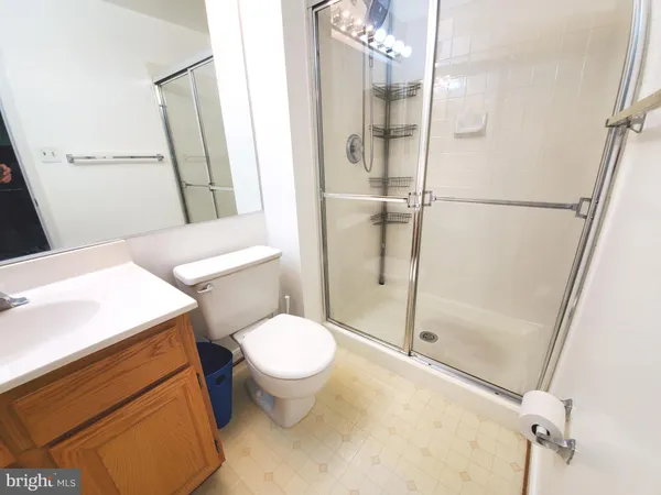 $950 | 7495 Digby Green, Alexandria, VA 22315