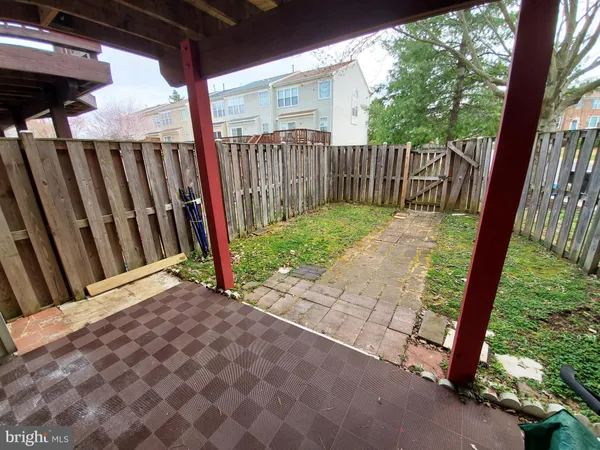 $950 | 7495 Digby Green, Alexandria, VA 22315