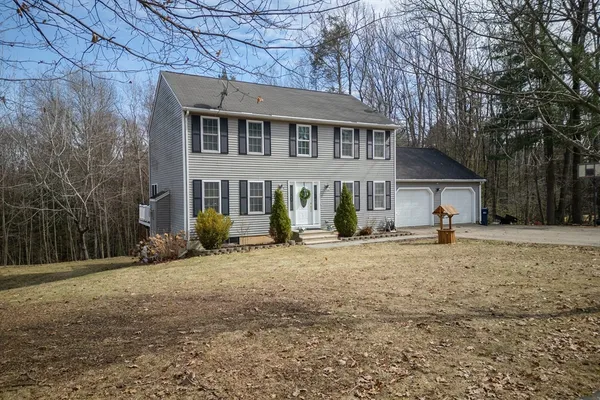 $589,900 | 11 Lauren Lane, Sturbridge, MA 01518