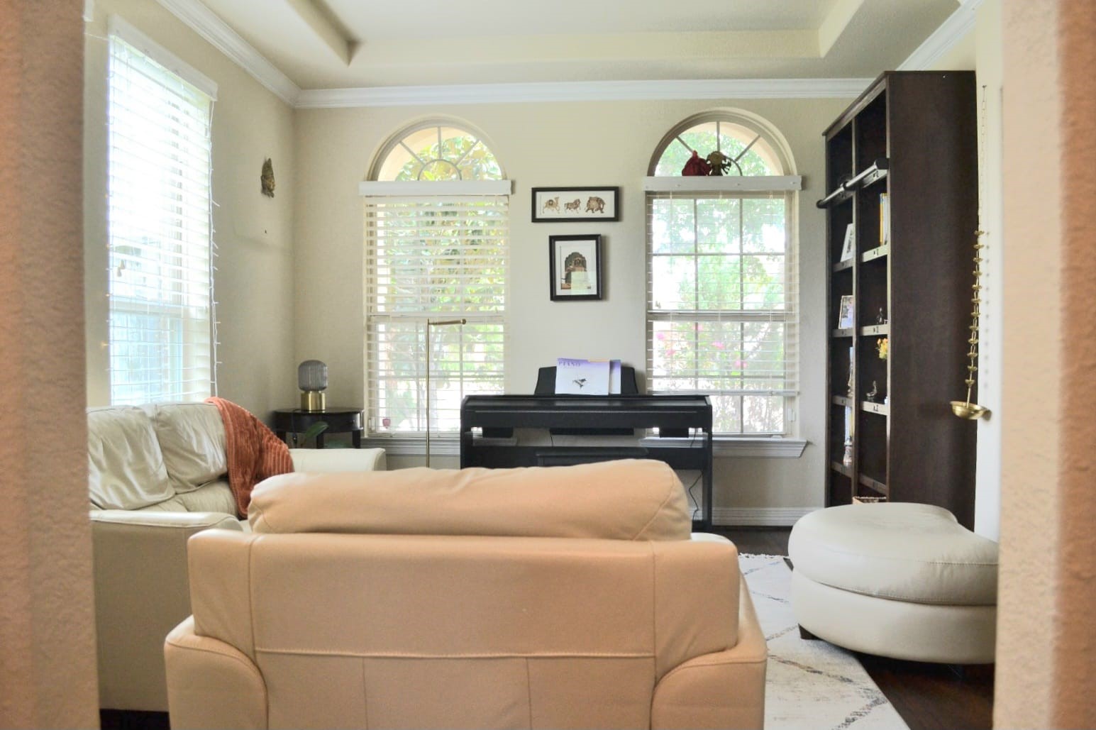 5206 Jacob Ridge Court Sugar Land, TX 77479 - Photo 6 of 42 a living room with furniture and a large window