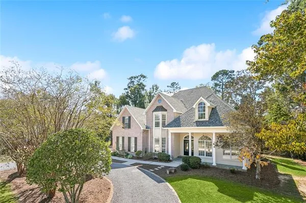 $840,000 | 74 Tupelo Trace, Mandeville, LA 70471