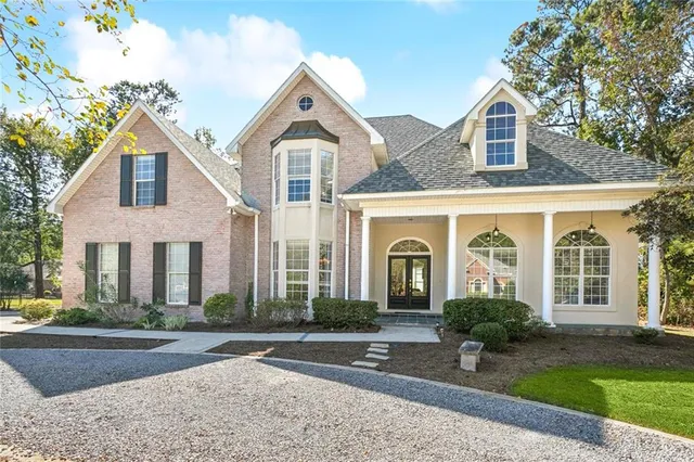 $860,000 | 74 Tupelo Trace, Mandeville, LA 70471