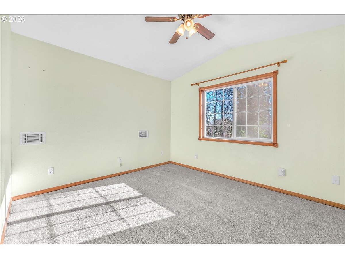 415 South 12th Street St. Helens, OR 97051 - Photo 37 of 46