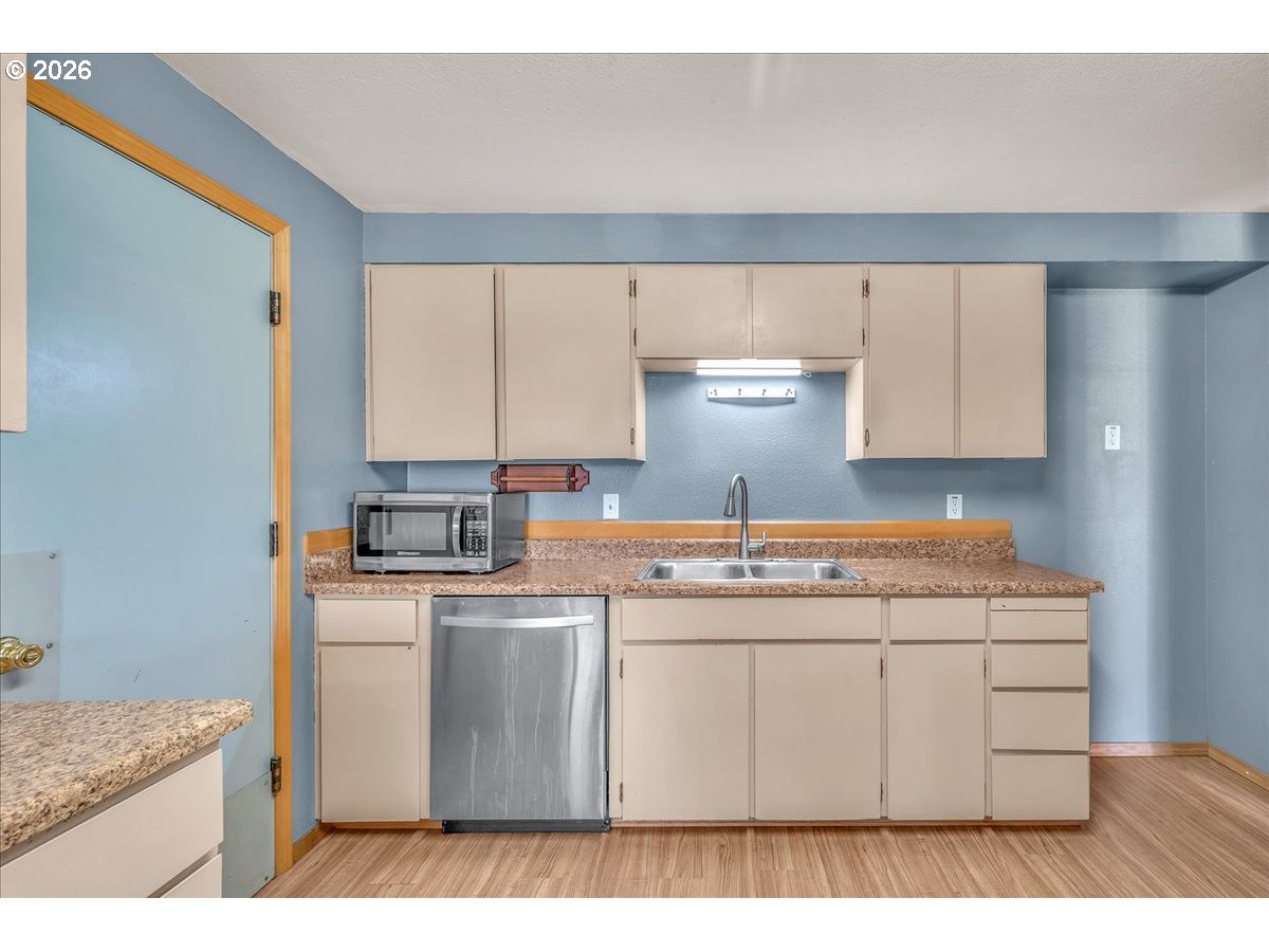 415 South 12th Street St. Helens, OR 97051 - Photo 7 of 46