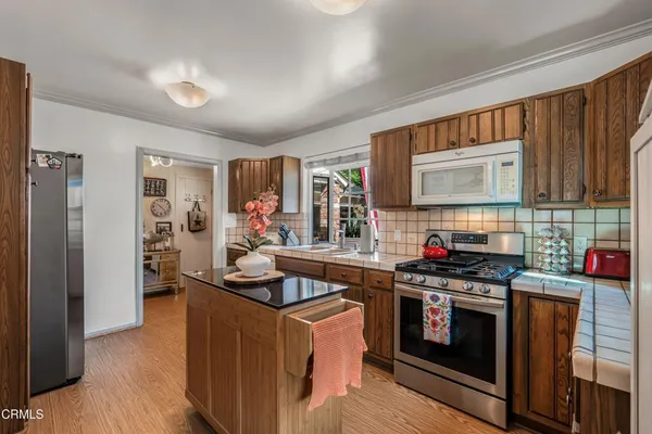 $850,000 | 17448 Keswick Street, Northridge, CA 91325