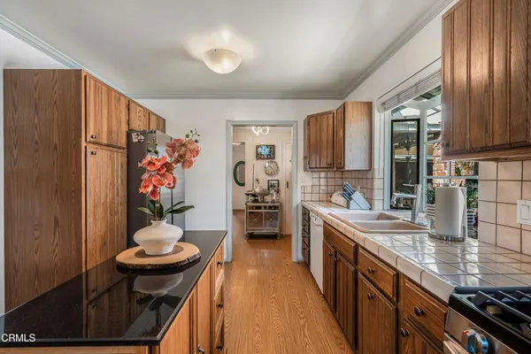 $850,000 | 17448 Keswick Street, Northridge, CA 91325