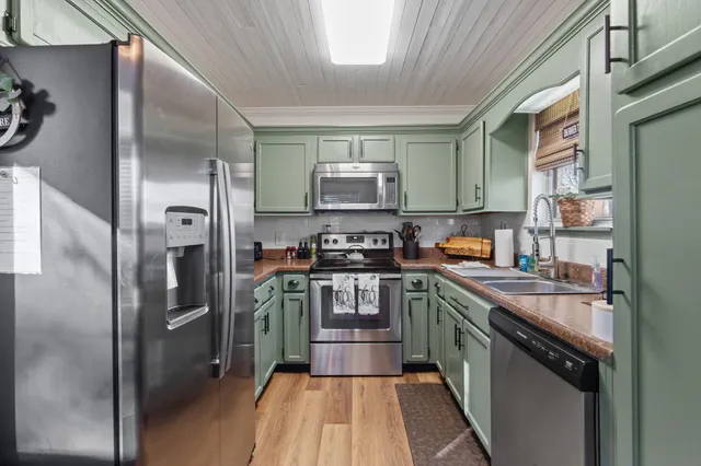 $450,000 | 757 Lakehaven Circle, Decatur, TN 37322