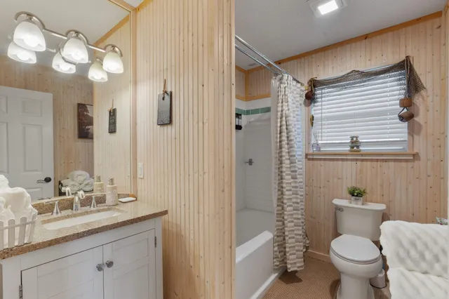 $450,000 | 757 Lakehaven Circle, Decatur, TN 37322