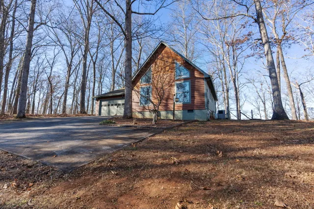 $450,000 | 757 Lakehaven Circle, Decatur, TN 37322