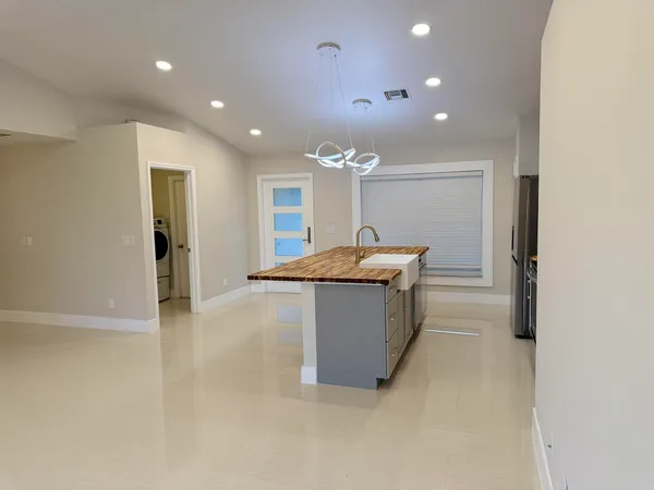 $2,500 | 2118 Northeast 22nd Place, Cape Coral, FL 33909