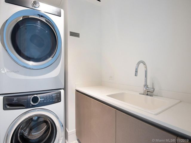 $2,900,000 | 17141 Collins Avenue, Unit 4402, Sunny Isles Beach, FL 33160