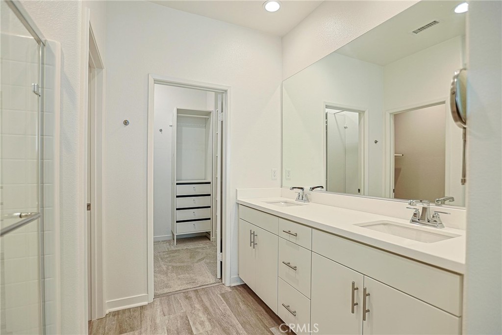 4260 Powell Way, Unit 110 Corona, CA 92883 - Photo 21 of 27 primary bath