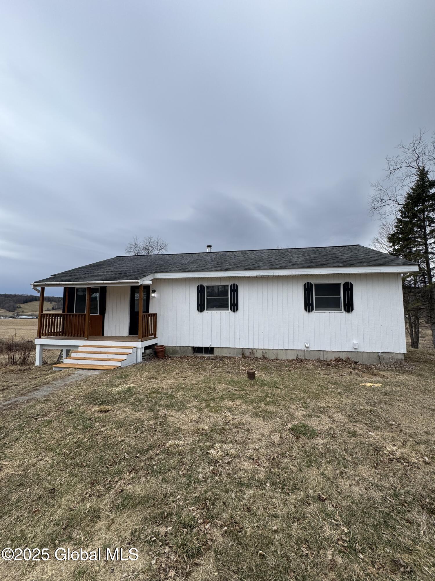 30 Quivey Hill Road Hampton, NY 12837 - Photo 1 of 29 Front