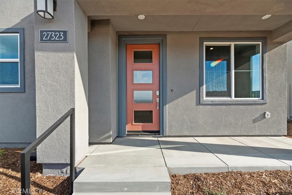 27323 Maverick Place Valencia, CA 91381 - Photo 2 of 18