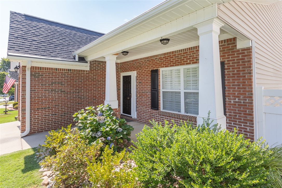 114 Abigail Lane Anderson, SC 29621 - Photo 5 of 33 Gallery Image 5