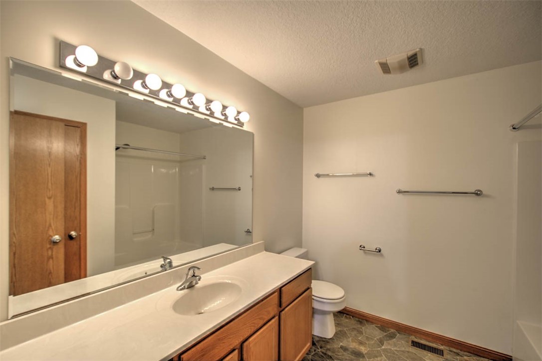 510 North Lake Shore Drive Decatur, IL 62521 - Photo 22 of 29