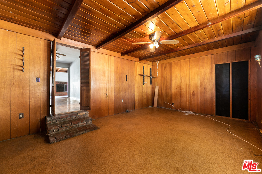 9325 Foster Road Downey, CA 90242 - Photo 19 of 25 Gallery Image 19