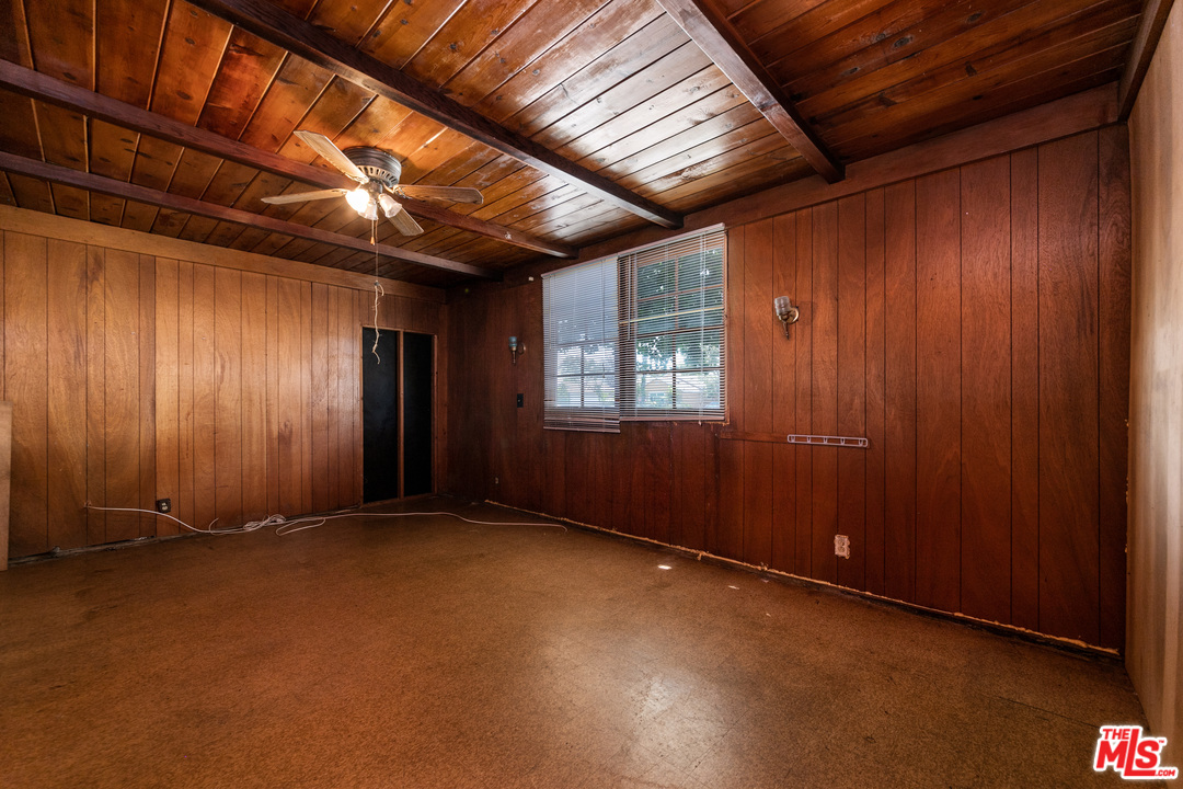 9325 Foster Road Downey, CA 90242 - Photo 20 of 25 Gallery Image 20