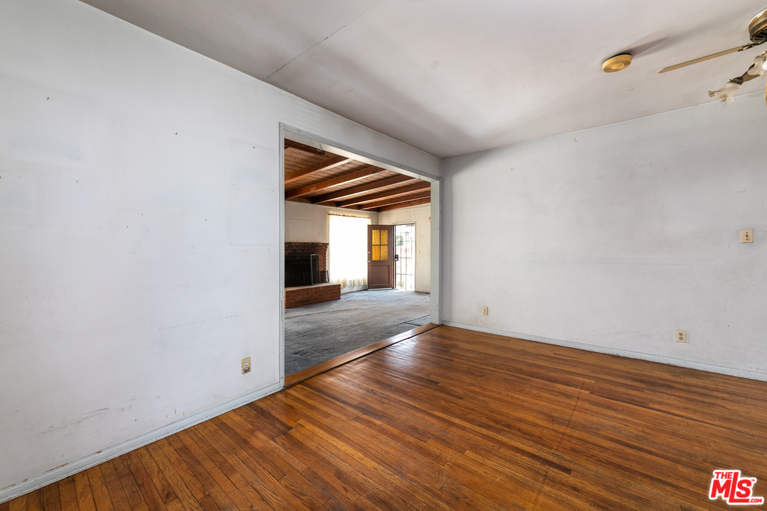 9325 Foster Road Downey, CA 90242 - Photo 23 of 25 Gallery Image 23
